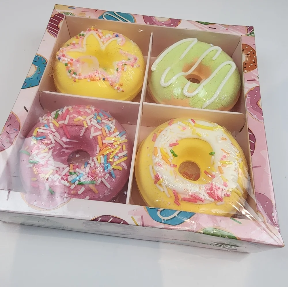 New 4 Pack Sweet Treat‎ Bath Bombs All Natural Ingredients Epson Salt Gift Ideas